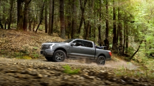 Buying a Ford F-150 Lightning Pro With Extended Range Might Be Impossible