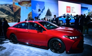 Red-Toyota-Avalon-1024×620.jpg