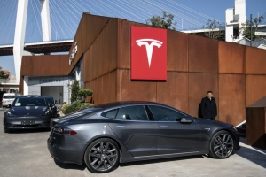 Tesla May Owe $16,000 to Thousands of Owners