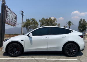Tesla-Model-Y-front-window-tint.png