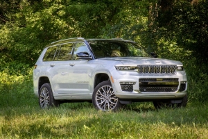 The 2021 Jeep Grand Cherokee L Deserves Its Badge