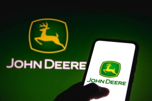 Farmers Across America Are Suing for the Right to Repair Their John Deere Tractors