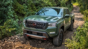 The 2022 Nissan Frontier Pro-4X Targets the Tacoma TRD Pro