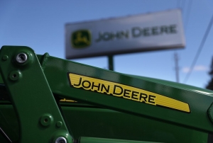 John-Deere-logo-1024×690.jpg