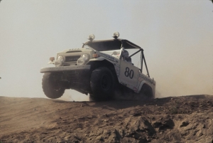 Toyota-FJ-Land-Cruiser-Sand-Dune-1024×686.jpg