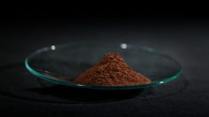 A-pile-of-rare-earth-metal-oxides-recovered-via-Nissans-recycling-process-1024×576.jpg