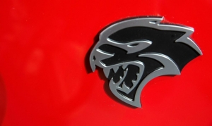 Dodge-Challenger-Hellcat-logo-1024×611.jpg