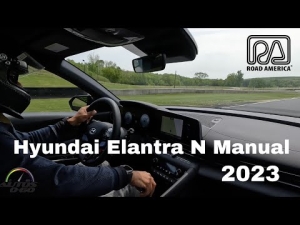 Hyundai Elantra N Manual 2023 en la pista de Road America